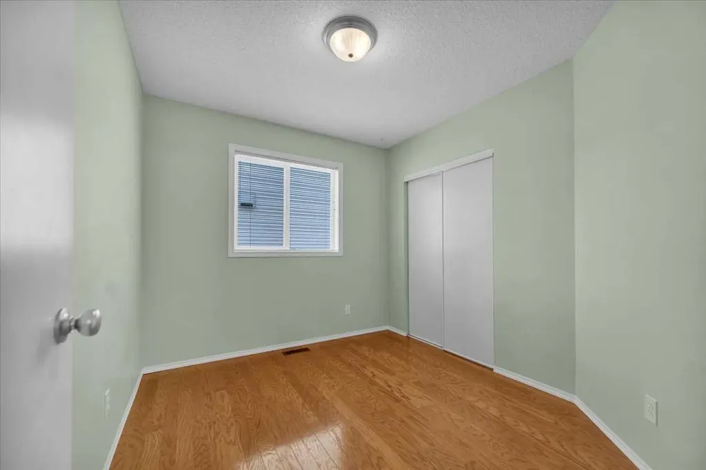 231 Tuscany Drive NW Calgary AB T3L 2H9