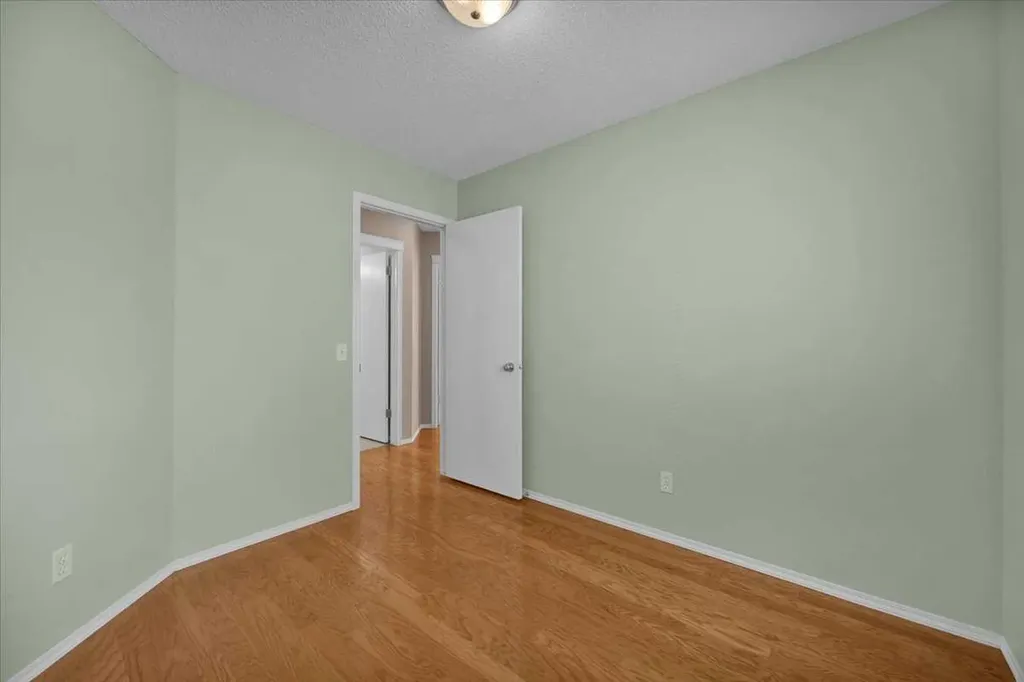 231 Tuscany Drive NW Calgary AB T3L 2H9