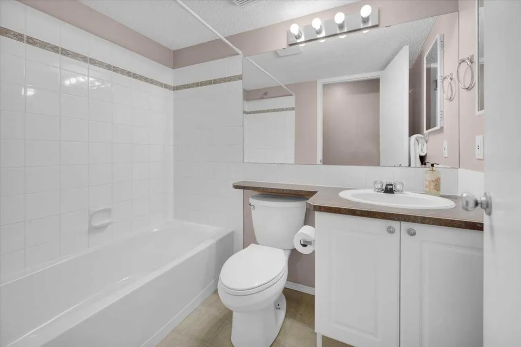 231 Tuscany Drive NW Calgary AB T3L 2H9