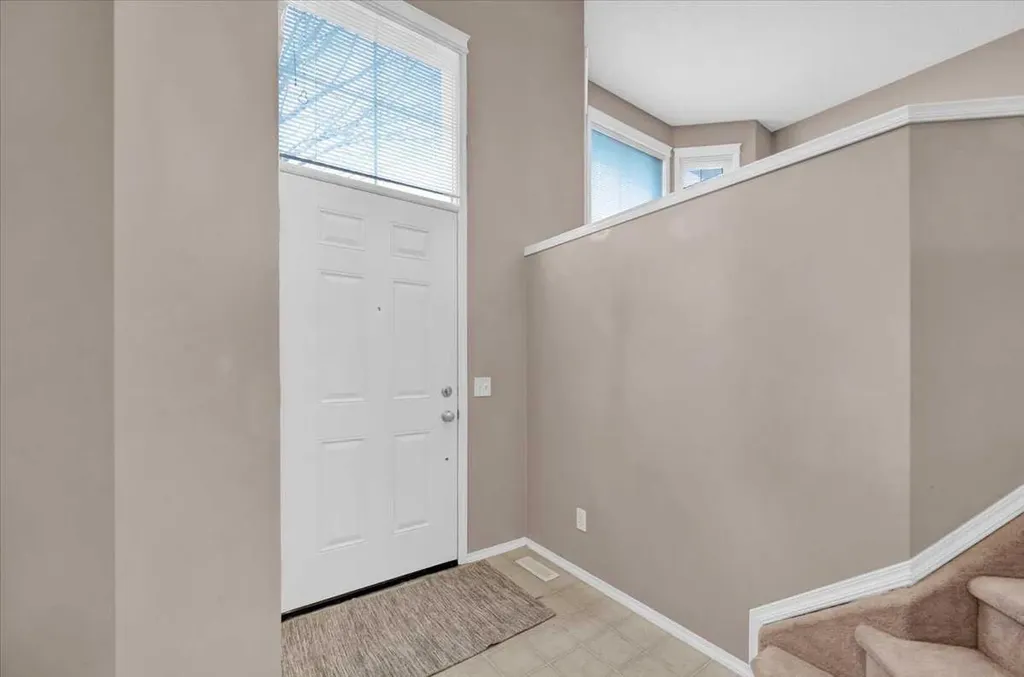 231 Tuscany Drive NW Calgary AB T3L 2H9