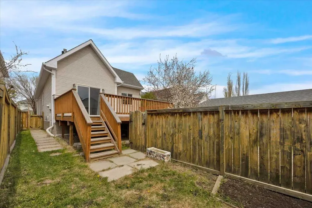 231 Tuscany Drive NW Calgary AB T3L 2H9