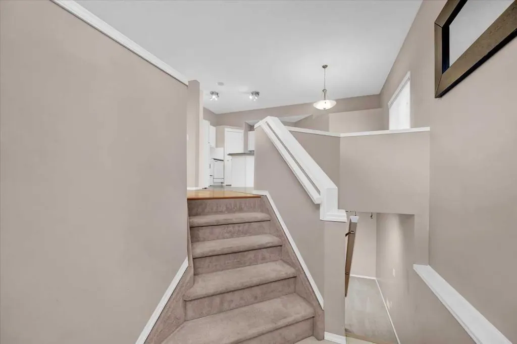 231 Tuscany Drive NW Calgary AB T3L 2H9