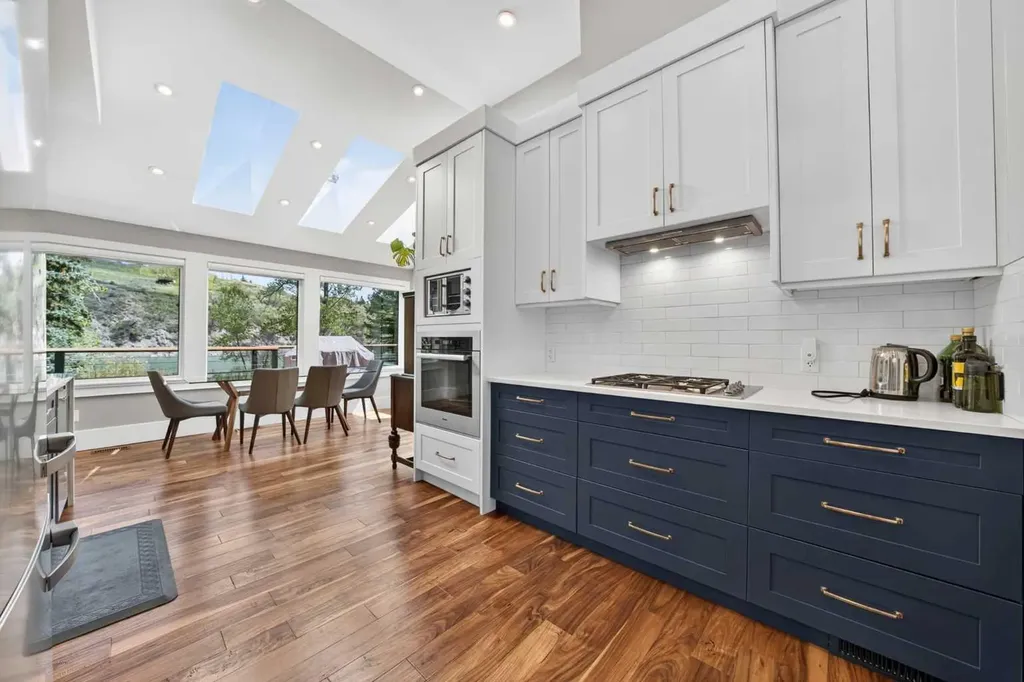 7136 Bow Crescent NW Calgary AB T3B 2B9
