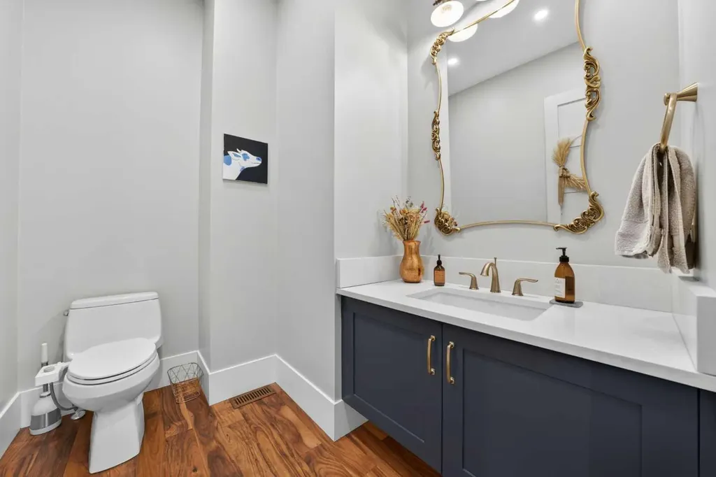 7136 Bow Crescent NW Calgary AB T3B 2B9