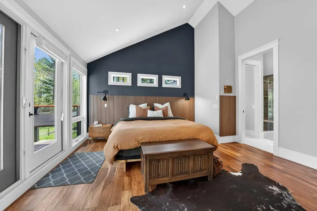 7136 Bow Crescent NW Calgary AB T3B 2B9