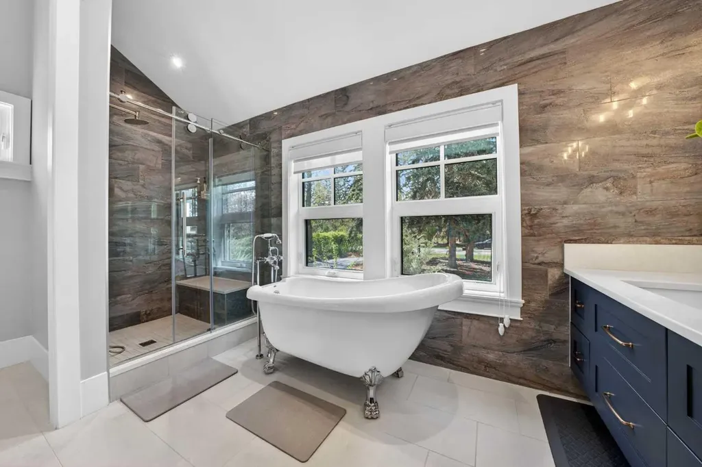 7136 Bow Crescent NW Calgary AB T3B 2B9