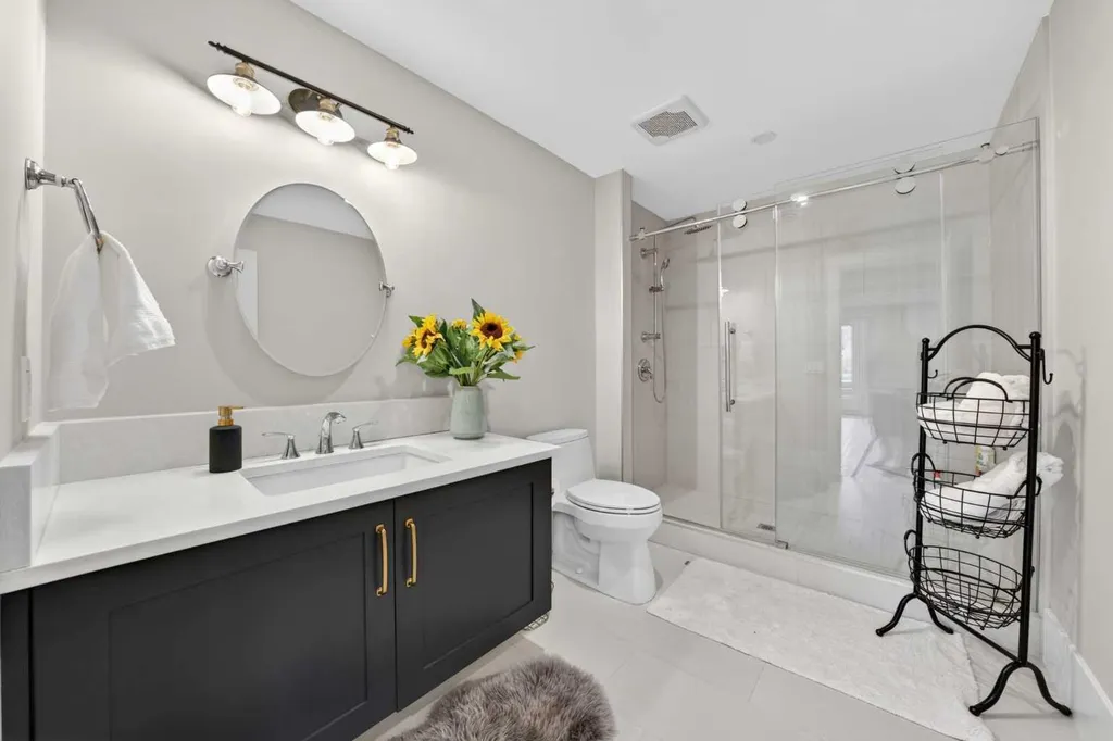 7136 Bow Crescent NW Calgary AB T3B 2B9