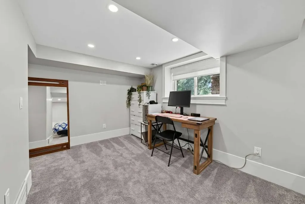7136 Bow Crescent NW Calgary AB T3B 2B9