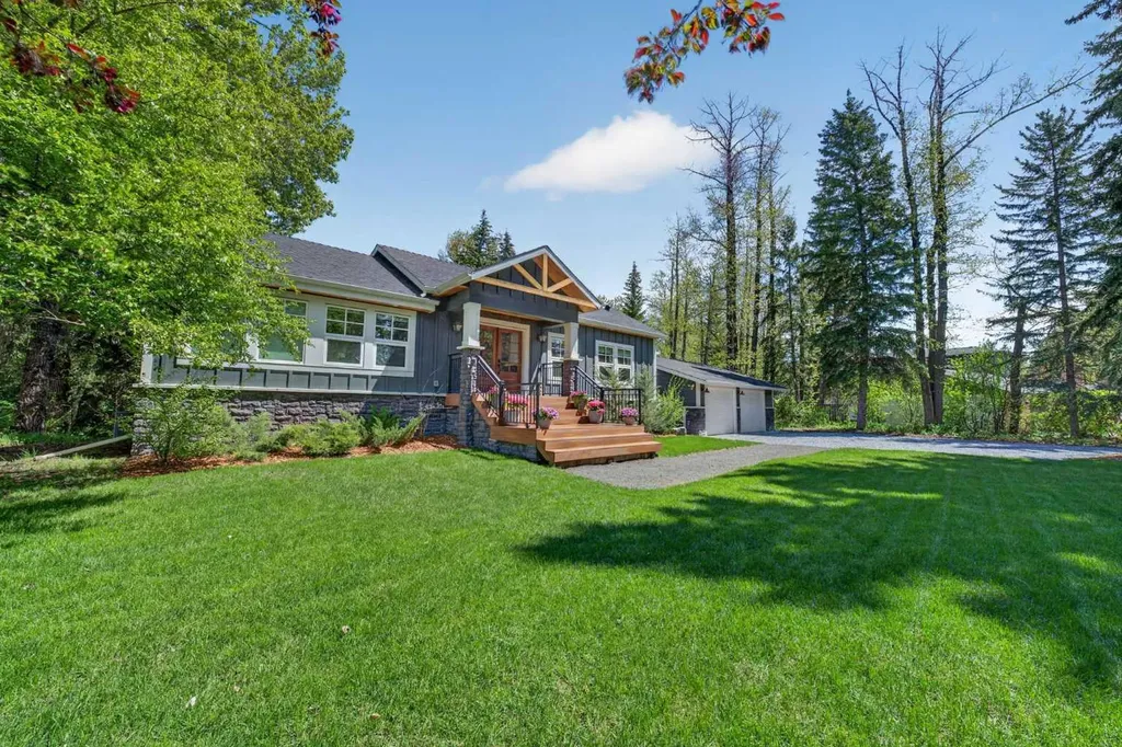 7136 Bow Crescent NW Calgary AB T3B 2B9