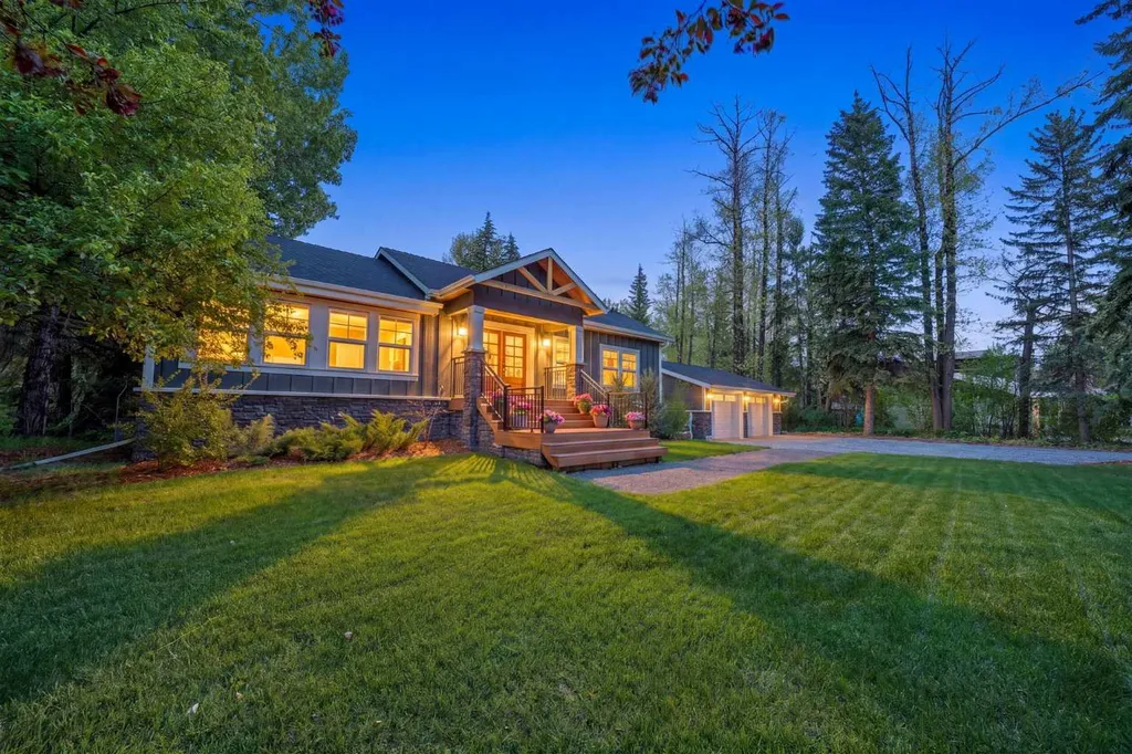 7136 Bow Crescent NW Calgary AB T3B 2B9