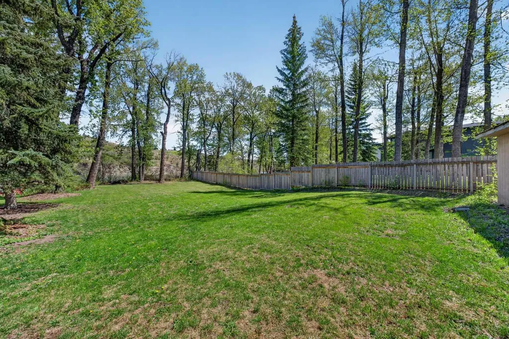 7136 Bow Crescent NW Calgary AB T3B 2B9