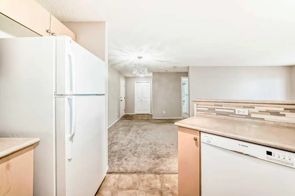 10 Prestwick Bay SE Calgary AB T2Z 0E6