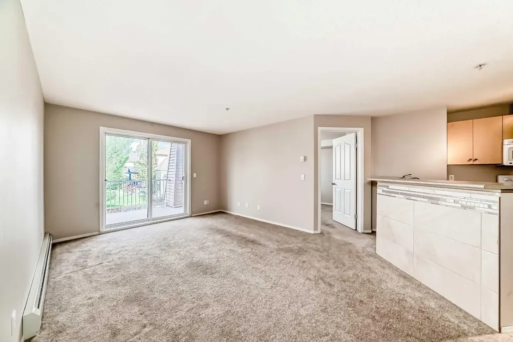 10 Prestwick Bay SE Calgary AB T2Z 0E6