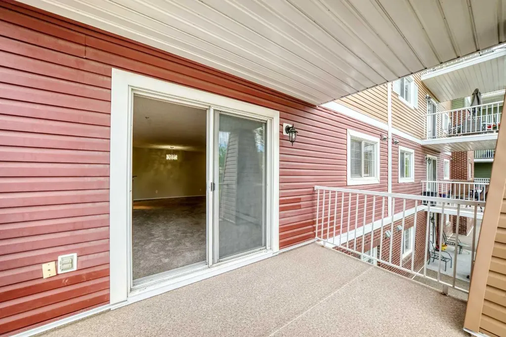 10 Prestwick Bay SE Calgary AB T2Z 0E6