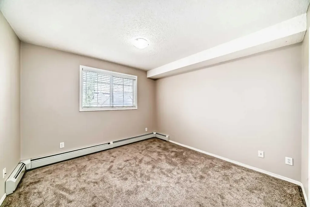 10 Prestwick Bay SE Calgary AB T2Z 0E6