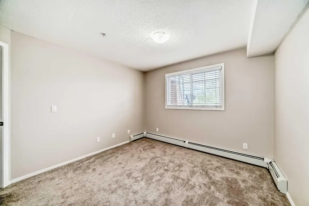 10 Prestwick Bay SE Calgary AB T2Z 0E6
