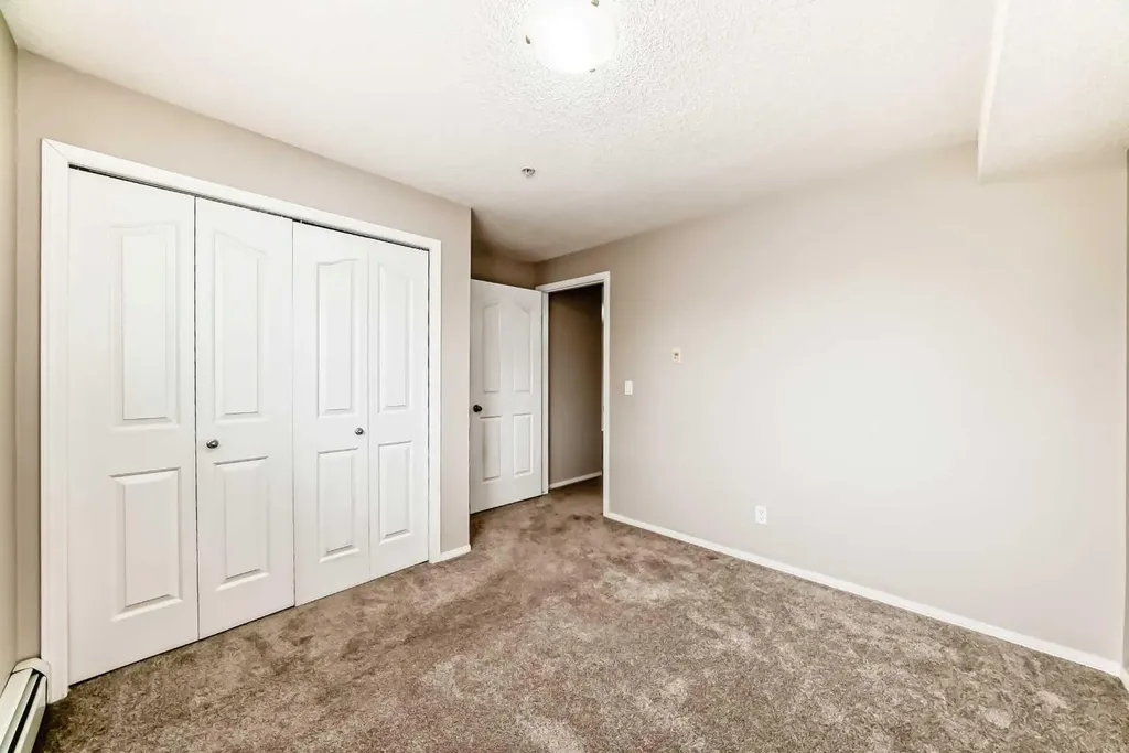 10 Prestwick Bay SE Calgary AB T2Z 0E6