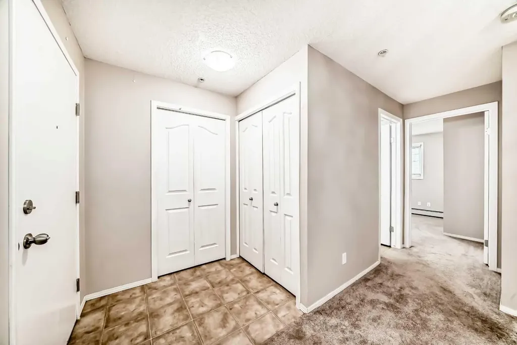 10 Prestwick Bay SE Calgary AB T2Z 0E6