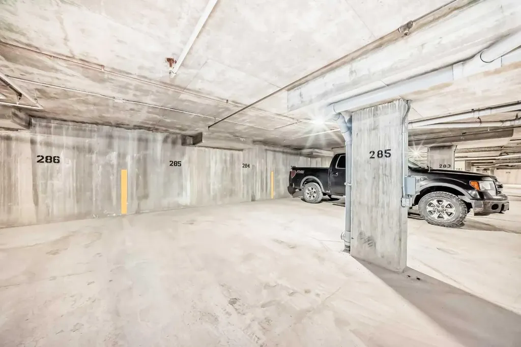 10 Prestwick Bay SE Calgary AB T2Z 0E6