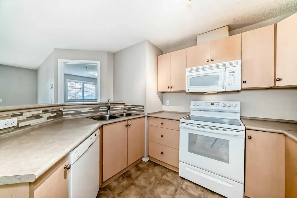 10 Prestwick Bay SE Calgary AB T2Z 0E6