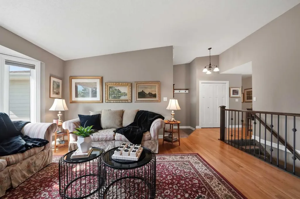 112 Denison Crescent Red Deer AB T4R 2G1