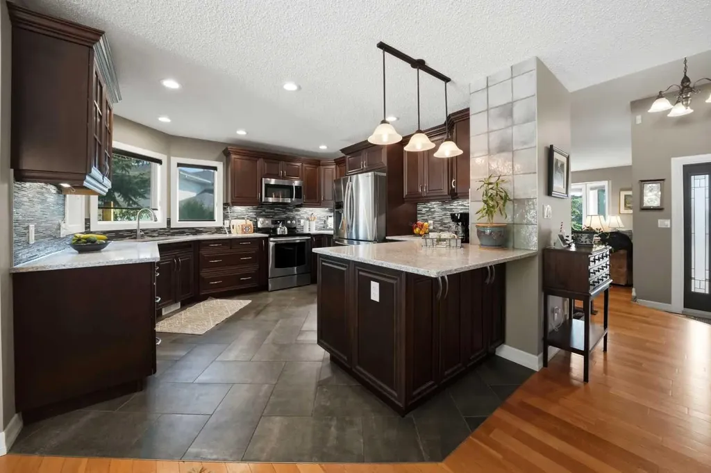 112 Denison Crescent Red Deer AB T4R 2G1