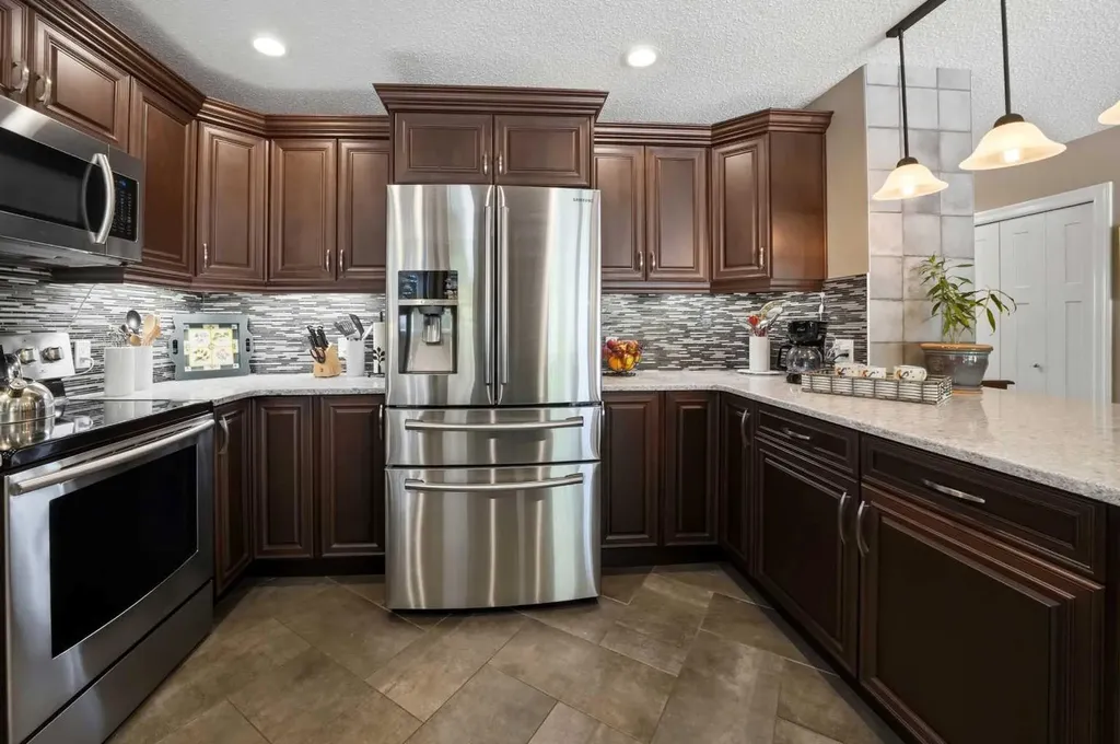 112 Denison Crescent Red Deer AB T4R 2G1
