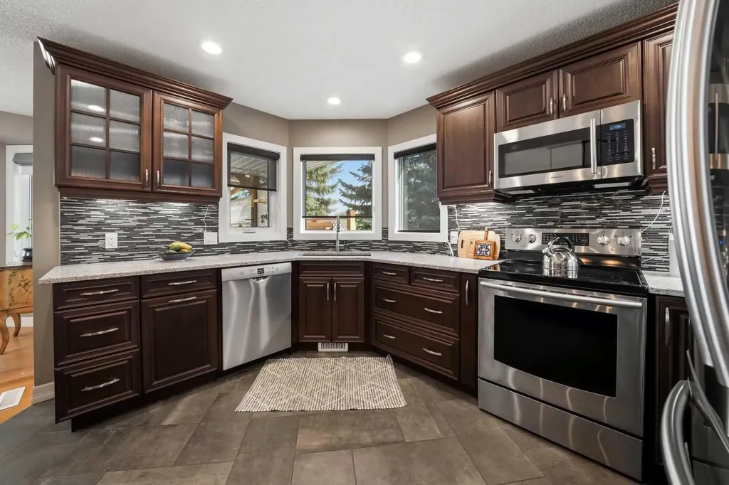 112 Denison Crescent Red Deer AB T4R 2G1