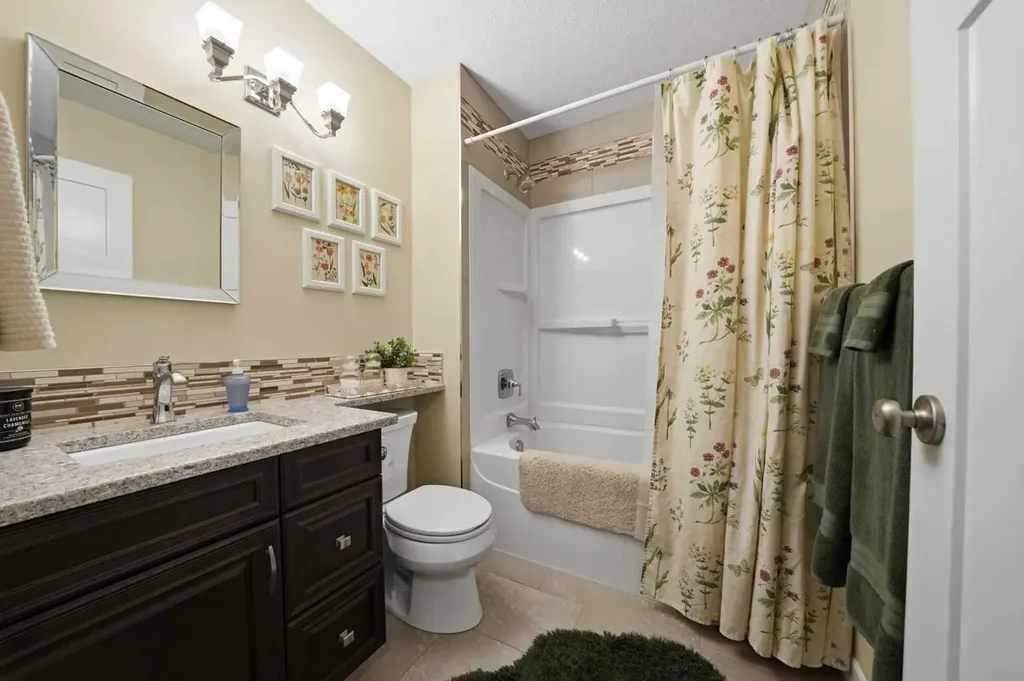 112 Denison Crescent Red Deer AB T4R 2G1