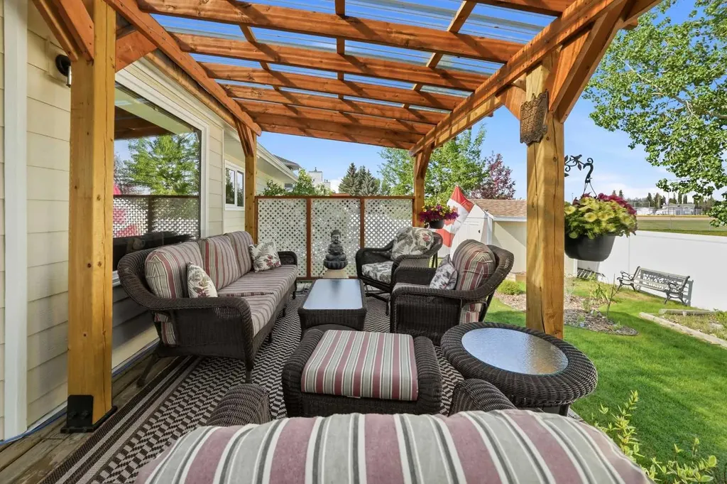 112 Denison Crescent Red Deer AB T4R 2G1