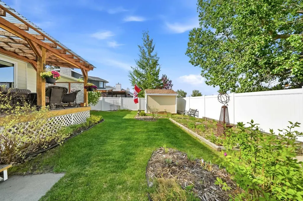 112 Denison Crescent Red Deer AB T4R 2G1