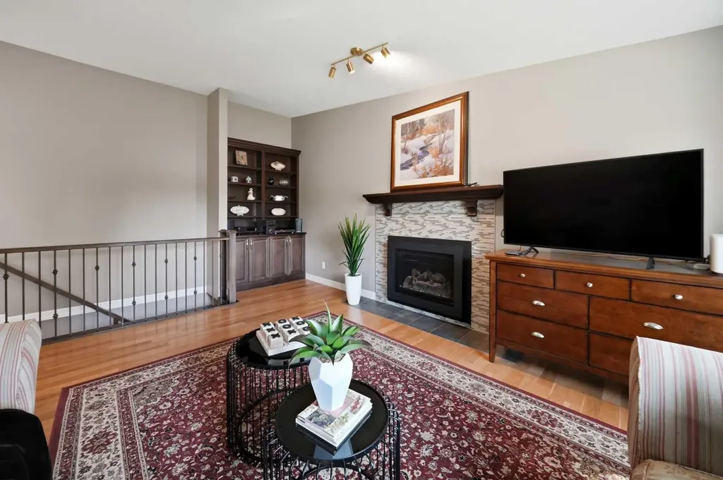 112 Denison Crescent Red Deer AB T4R 2G1