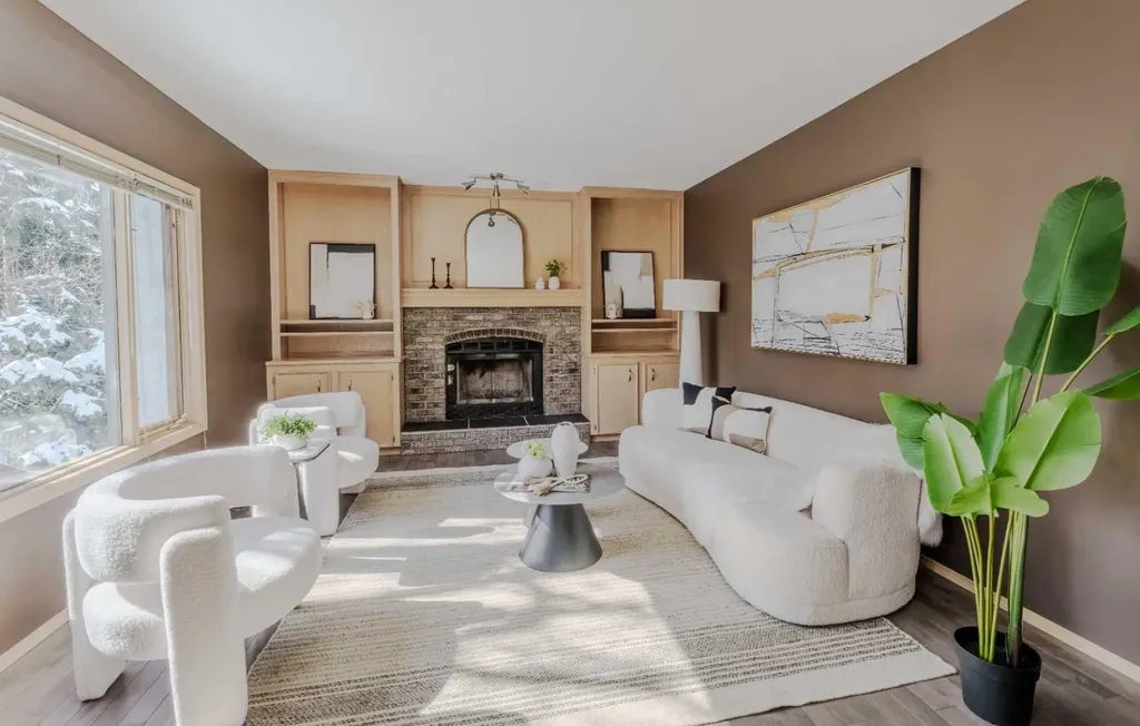 135 Canterbury Court SW Calgary AB T2W6C1