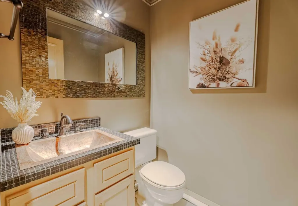 135 Canterbury Court SW Calgary AB T2W6C1