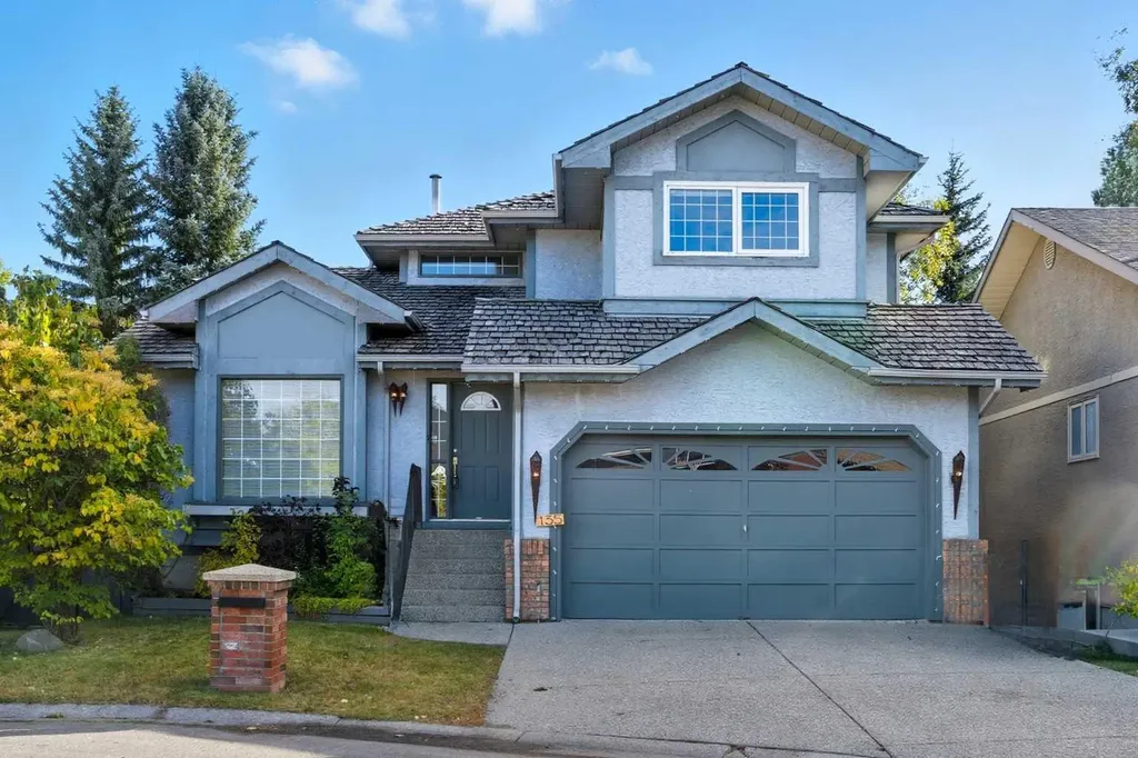 135 Canterbury Court SW Calgary AB T2W6C1