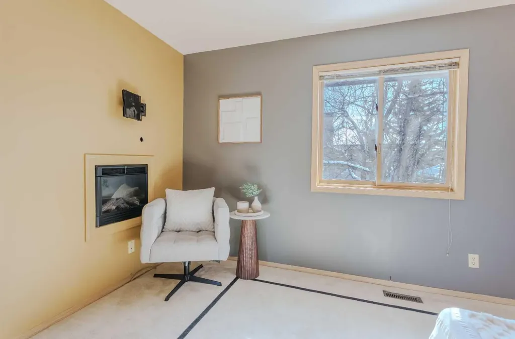 135 Canterbury Court SW Calgary AB T2W6C1