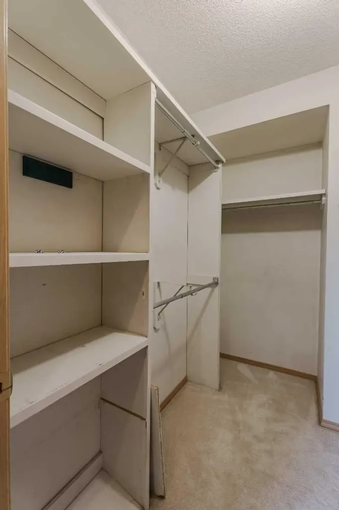 135 Canterbury Court SW Calgary AB T2W6C1