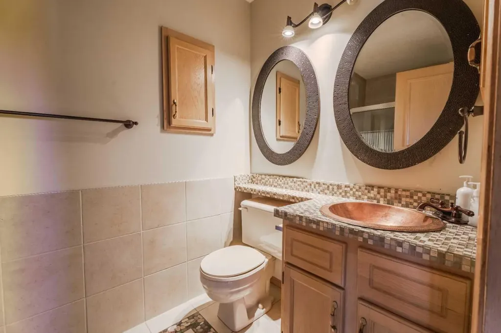 135 Canterbury Court SW Calgary AB T2W6C1