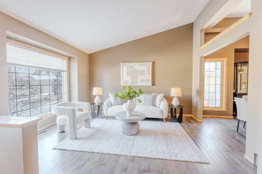 135 Canterbury Court SW Calgary AB T2W6C1