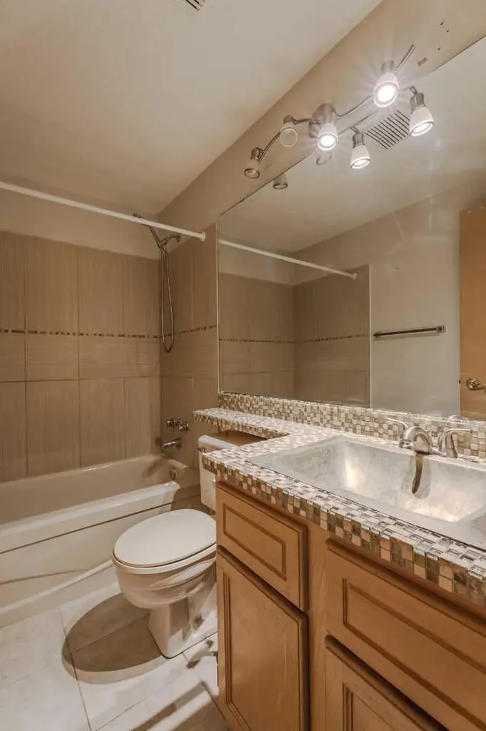 135 Canterbury Court SW Calgary AB T2W6C1