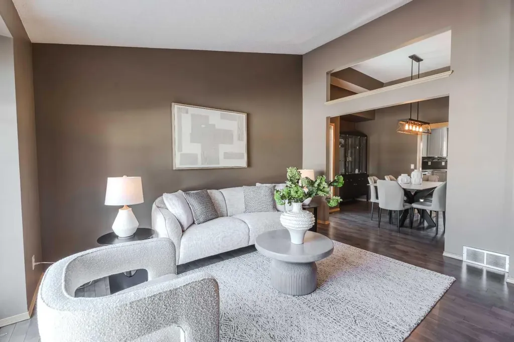 135 Canterbury Court SW Calgary AB T2W6C1