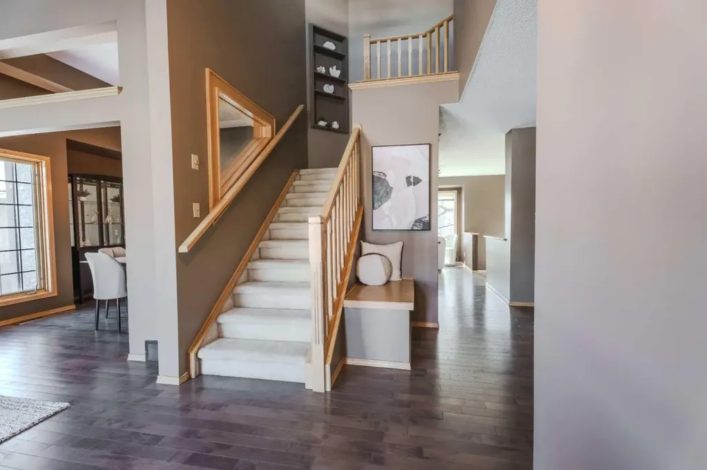 135 Canterbury Court SW Calgary AB T2W6C1