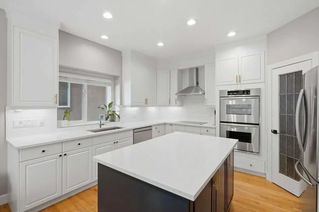 2727 6 Street NE Calgary AB T2E 8Y1