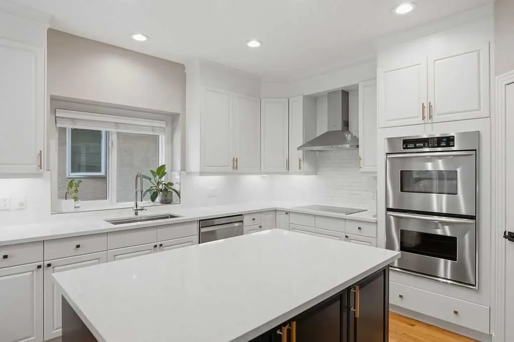 2727 6 Street NE Calgary AB T2E 8Y1