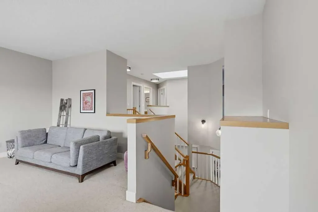 2727 6 Street NE Calgary AB T2E 8Y1
