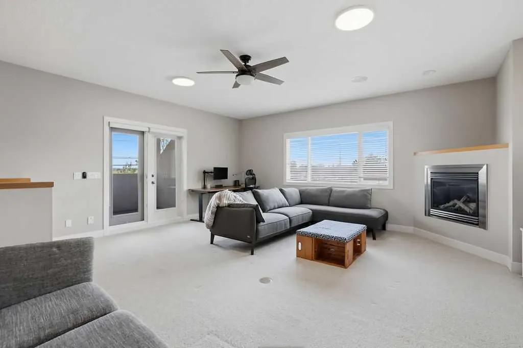 2727 6 Street NE Calgary AB T2E 8Y1