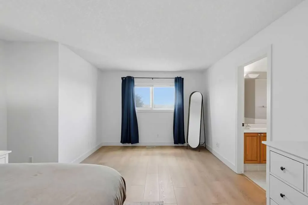 2727 6 Street NE Calgary AB T2E 8Y1