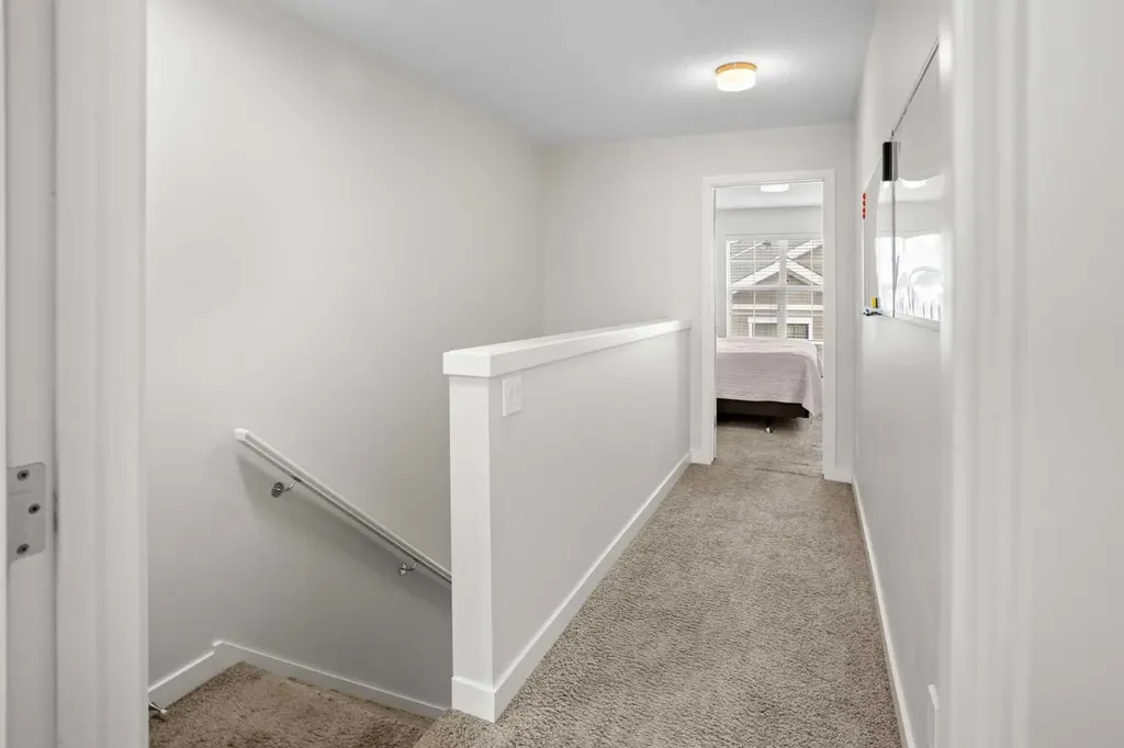 8 Sherwood Row NW Calgary AB T3R 0X1