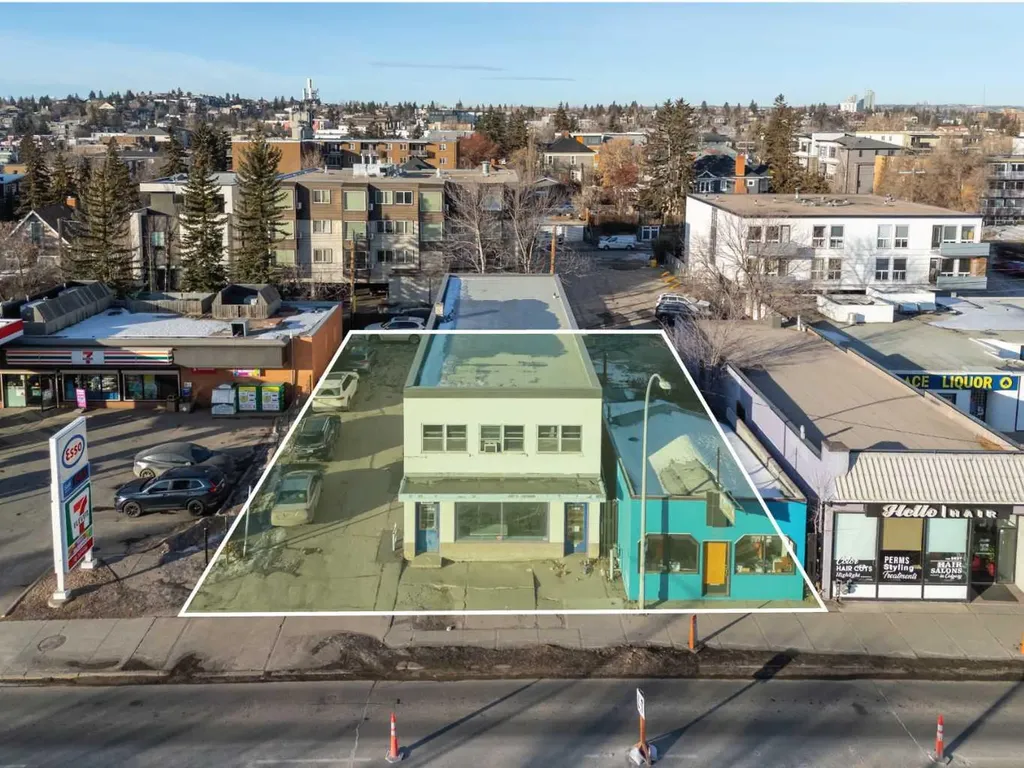 2611, 2613, 2615 14 Street SW Calgary AB T2T 3T9