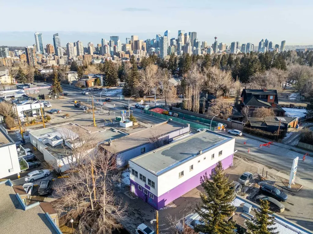 2611, 2613, 2615 14 Street SW Calgary AB T2T 3T9